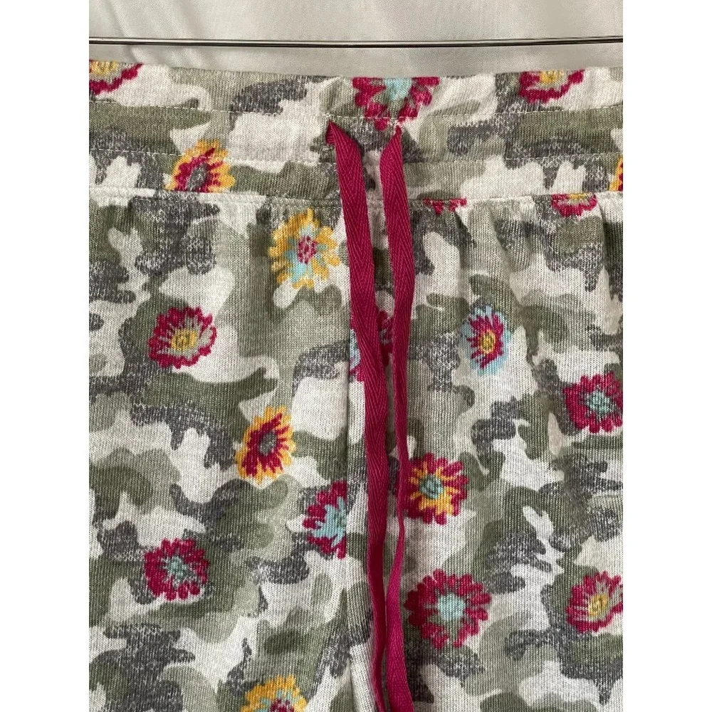 Secret Treasures Multi-Color Camo Floral Print Super Soft Lngewear Sleep Shorts - Picture 2 of 7